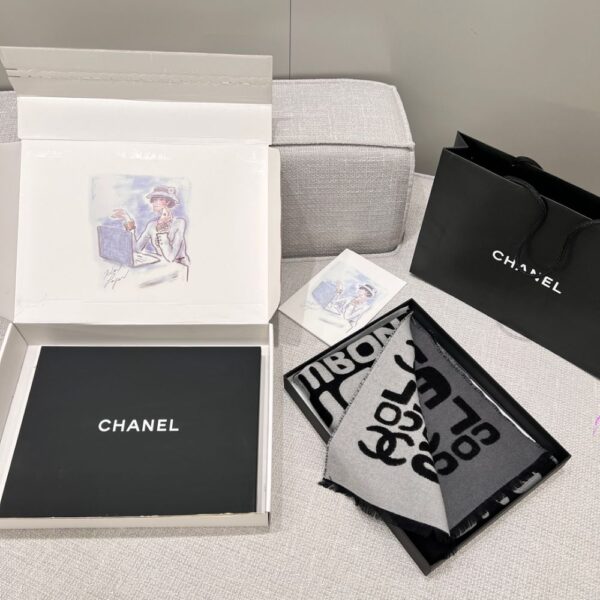 Chanel Gradient graffiti shawl Black Grey