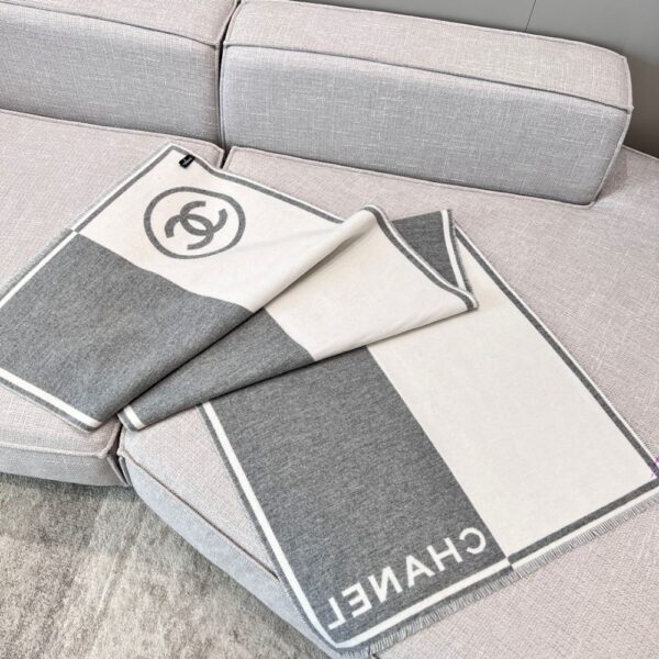 Chanel Grey and white symmetrical shawl