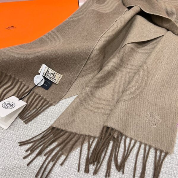 Hermes Fubao Avenue No. 24 Race Track Charcoal Milk Tea