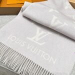 Louis Vuitton Rrykjavik Classic Cashmere Scarf Cream Grey