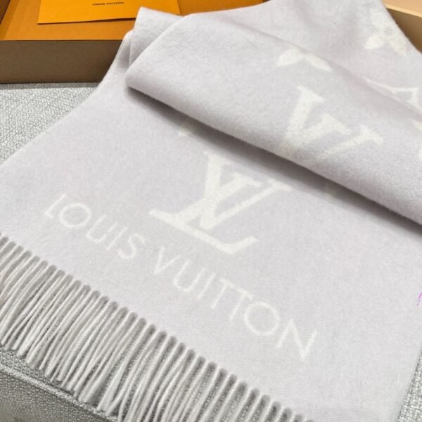 Louis Vuitton Rrykjavik Classic Cashmere Scarf Cream Grey