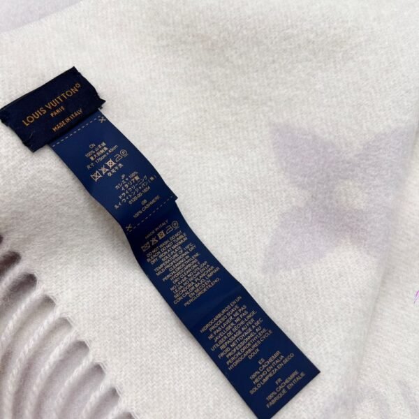 Louis Vuitton Rrykjavik Classic Cashmere Scarf Cream Grey