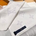 Louis Vuitton Rrykjavik Classic Cashmere Scarf Cream Grey