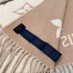 Louis Vuitton Rrykjavik Classic Cashmere Scarf Cream