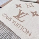 Louis Vuitton Rrykjavik Classic Cashmere Scarf Cream