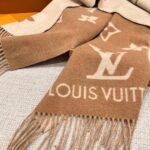 Louis Vuitton Rrykjavik Classic Cashmere Scarf Milk tea color