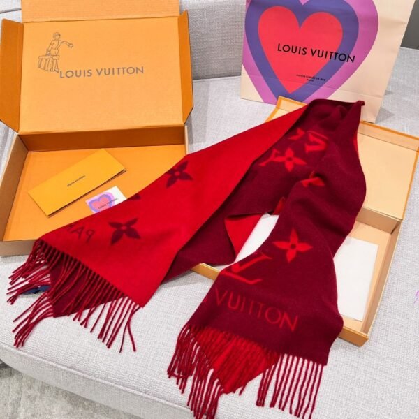 Louis Vuitton Rrykjavik Classic Cashmere Scarf Red