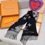 Louis Vuitton Rrykjavik Classic Cashmere Scarf Black Grey
