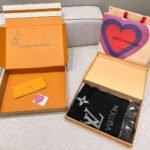 Louis Vuitton Rrykjavik Classic Cashmere Scarf Black Grey