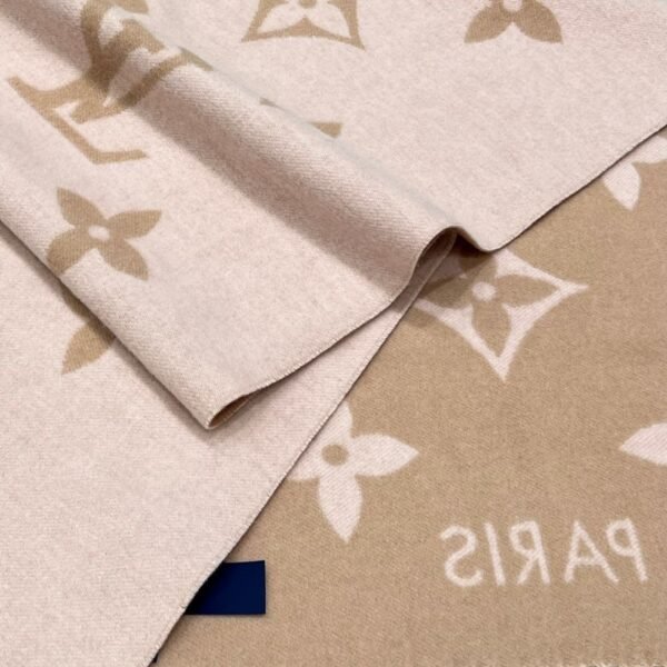 Louis Vuitton Rrykjavik Classic Cashmere Scarf