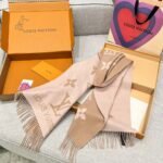 Louis Vuitton Rrykjavik Classic Cashmere Scarf