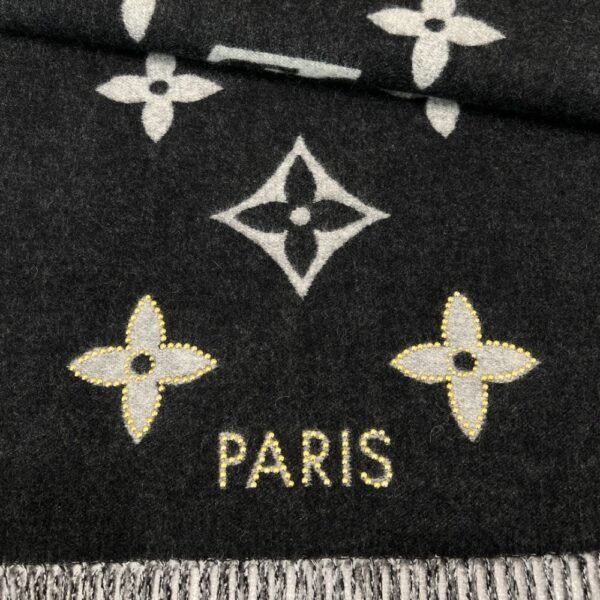 Louis Vuitton Cashmere Shawl Rivet Style