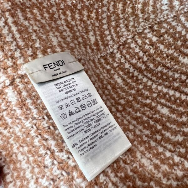 Fendi Pocket fur scarf milk tea color