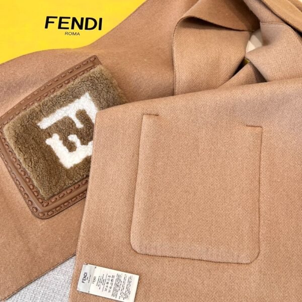 Fendi Pocket fur scarf milk tea color