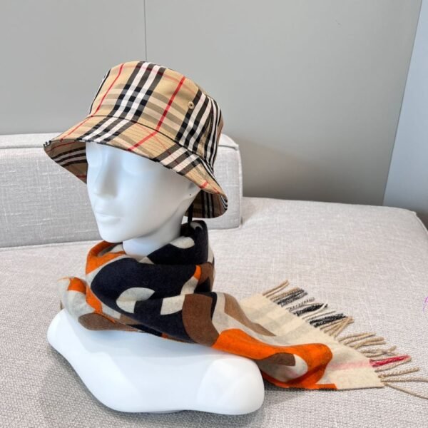 Burberry Letter check double-sided camel