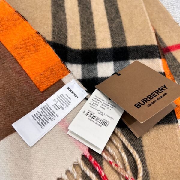 Burberry Letter check double-sided camel