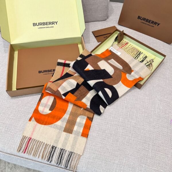 Burberry Letter check double-sided camel