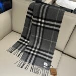 Burberry Classic Scarf Light Grey
