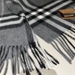 Burberry Classic Scarf Light Grey