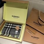 Burberry Classic Scarf Light Grey