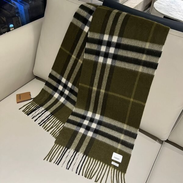 Burberry Classic Scarf Olive Green
