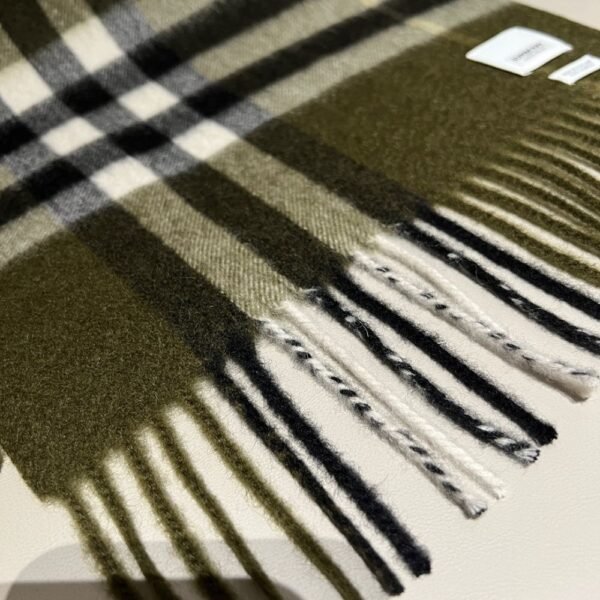 Burberry Classic Scarf Olive Green