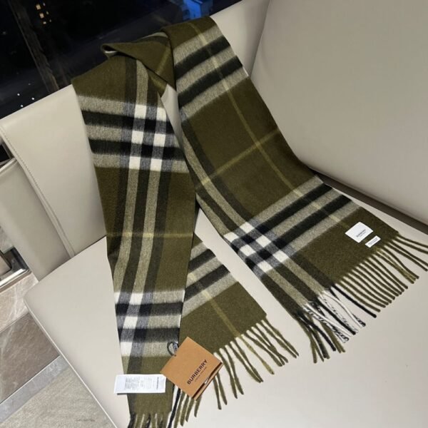 Burberry Classic Scarf Olive Green