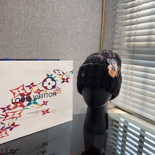 Louis Vuitton Plush knitted hat