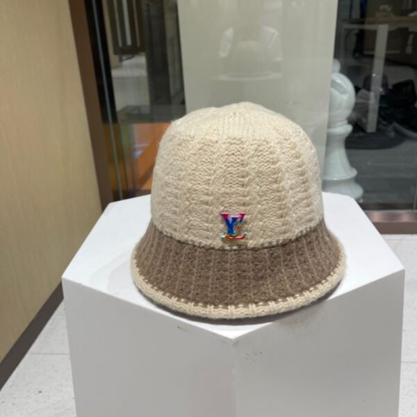 Louis Vuitton Two-tone knit bucket hat
