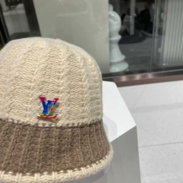 Louis Vuitton Two-tone knit bucket hat