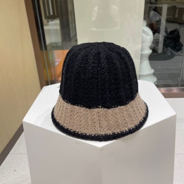 Louis Vuitton Two-tone knit bucket hat
