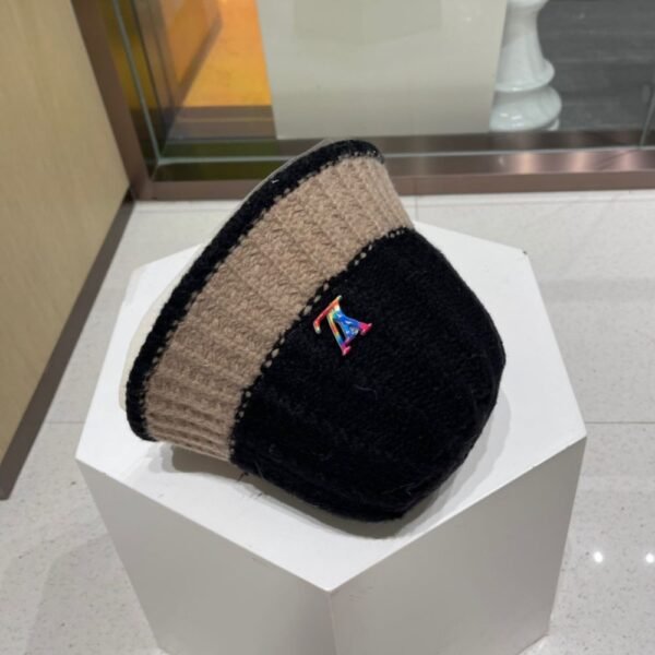 Louis Vuitton Two-tone knit bucket hat