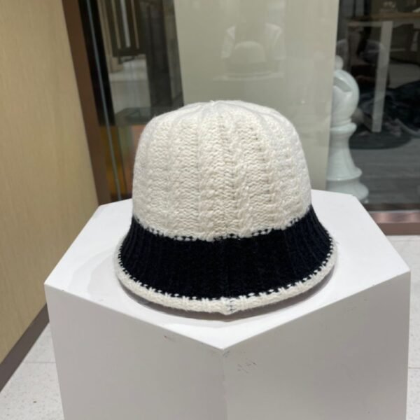 Louis Vuitton Two-tone knit bucket hat