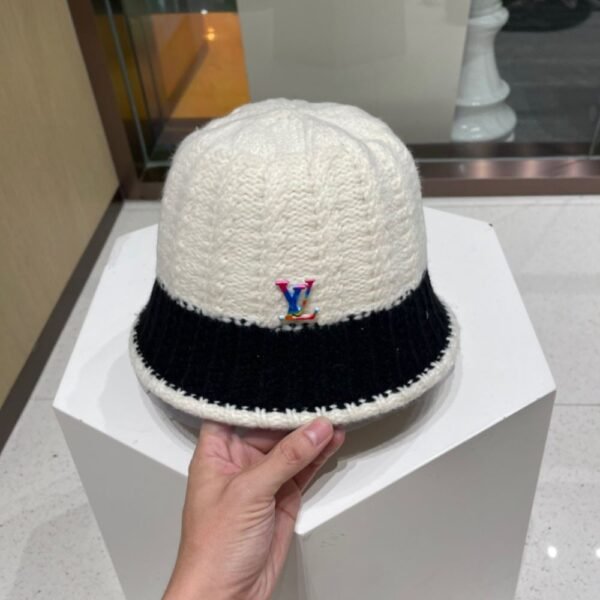 Louis Vuitton Two-tone knit bucket hat