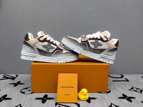 Louis Vuitton Trainer Retro Brown