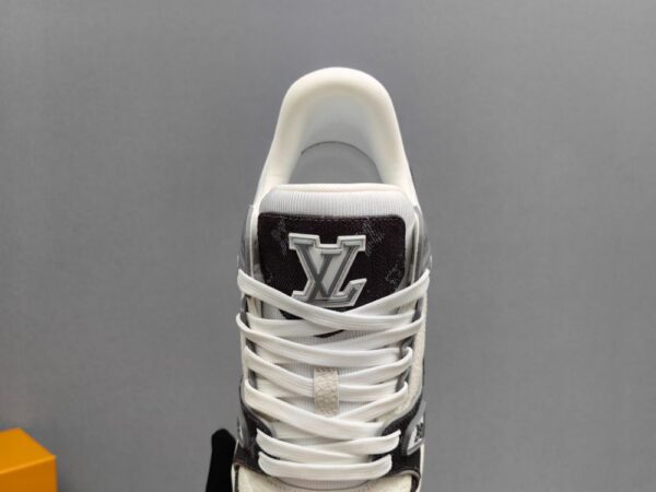 Louis Vuitton Trainer Monogram Black White