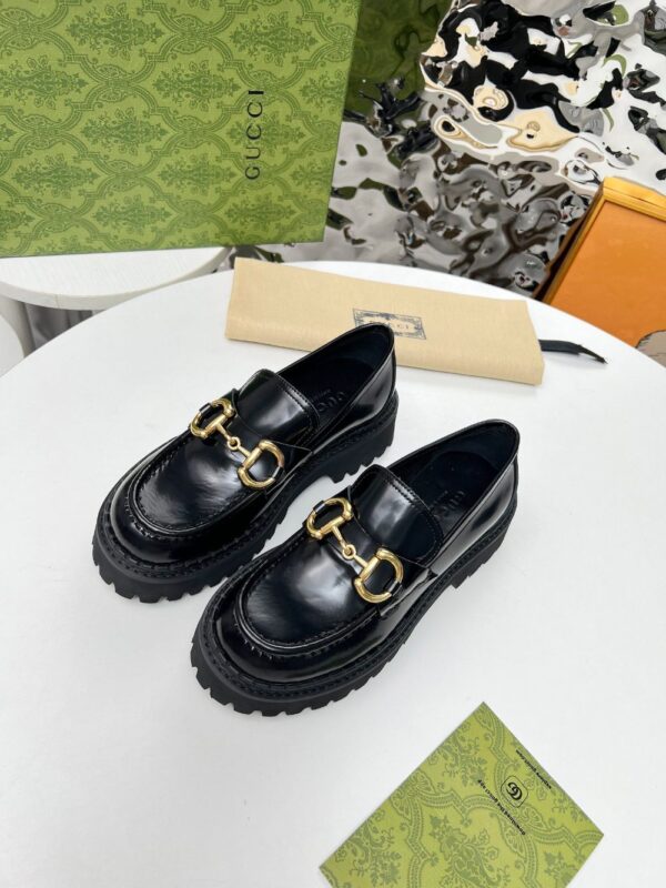 Gucci Loafer  Bright leather