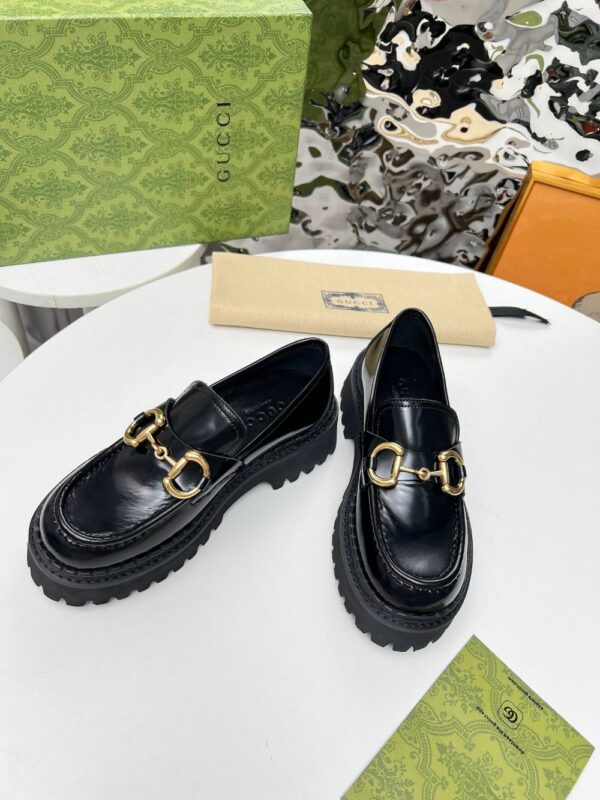 Gucci Loafer  Bright leather
