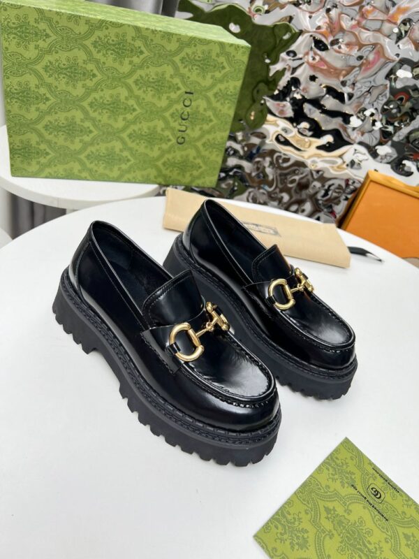 Gucci Loafer  Bright leather