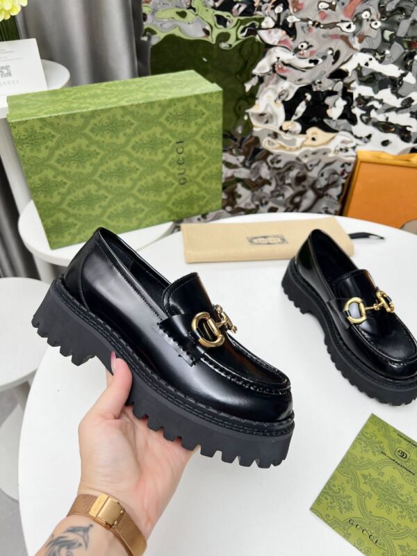 Gucci Loafer  Bright leather