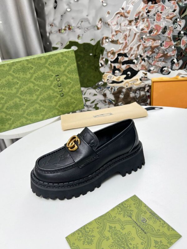 Gucci Loafer GG  Dark leather texture Black