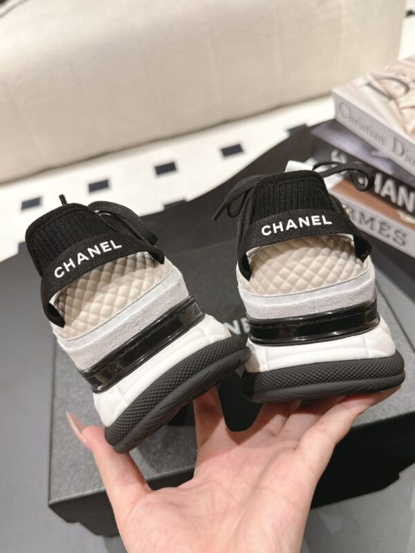 Chanel 25C White Black