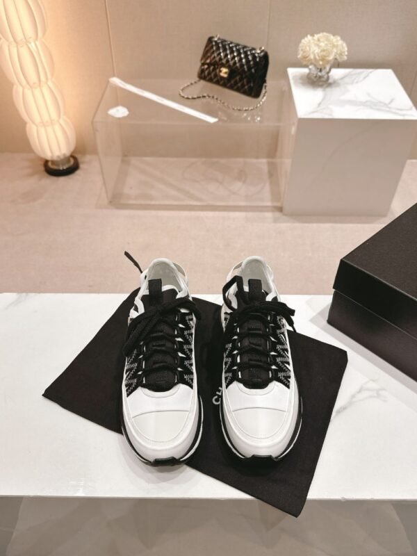 Chanel 25C White