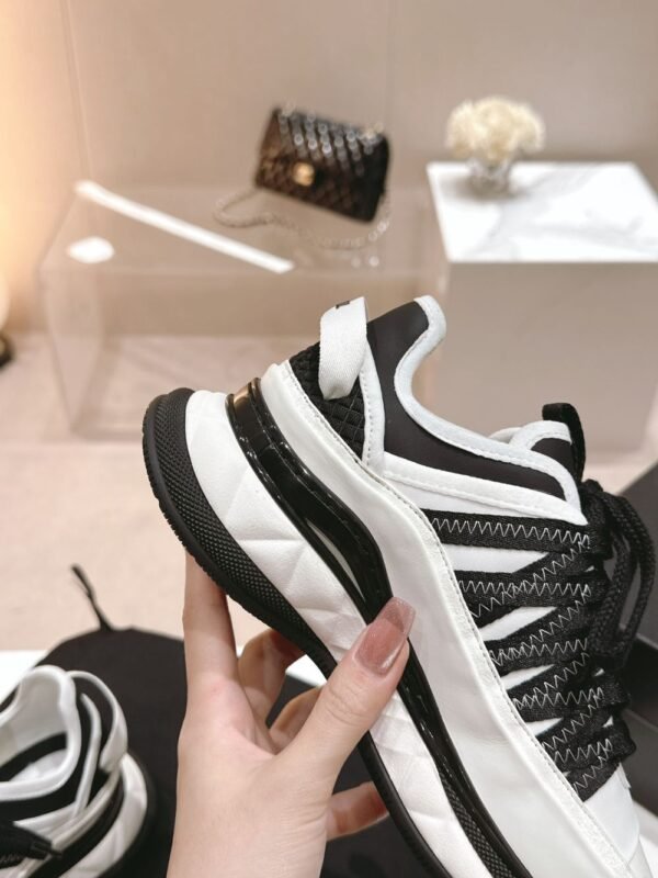 Chanel 25C White