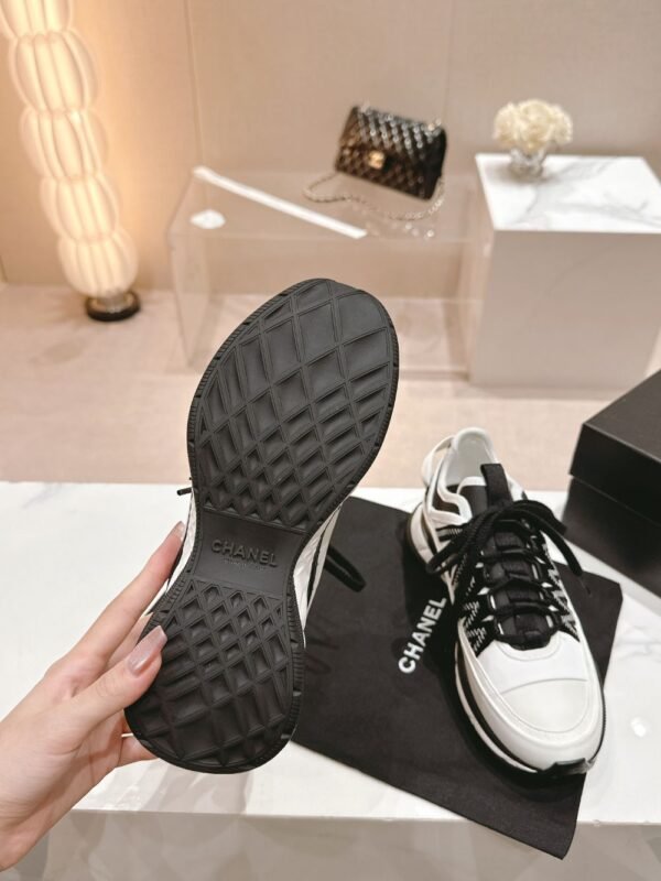 Chanel 25C White