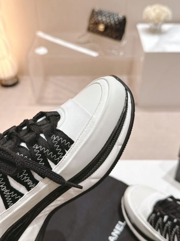 Chanel 25C White