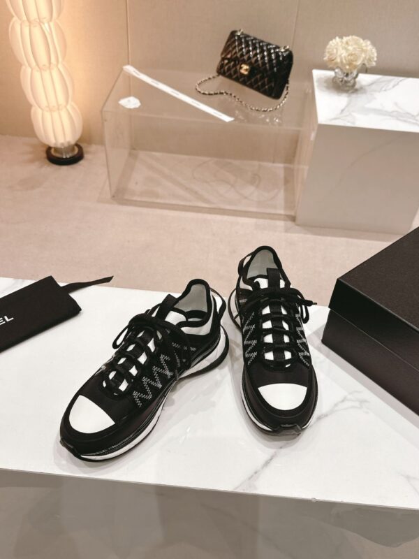 Chanel 25C Black