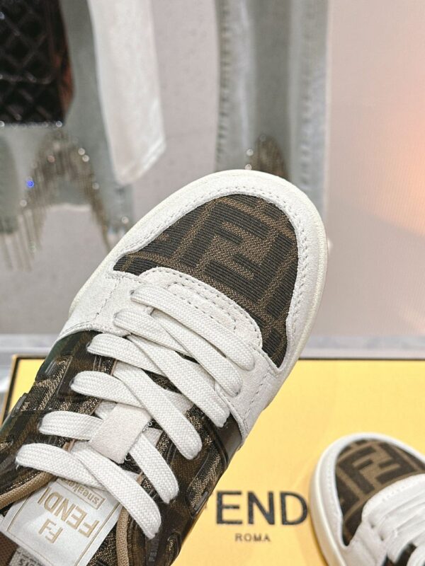 Fendi FD match Coffee