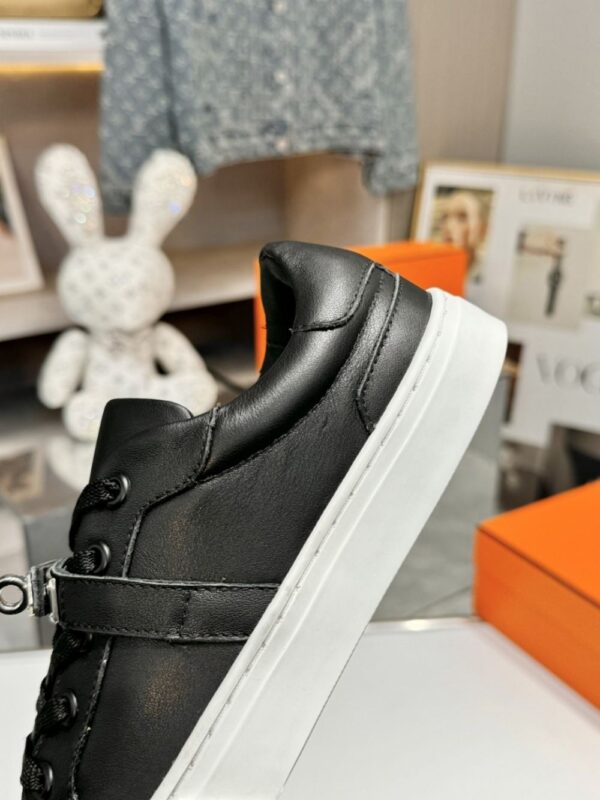 Hermes Classic Casual Skate Shoes Black